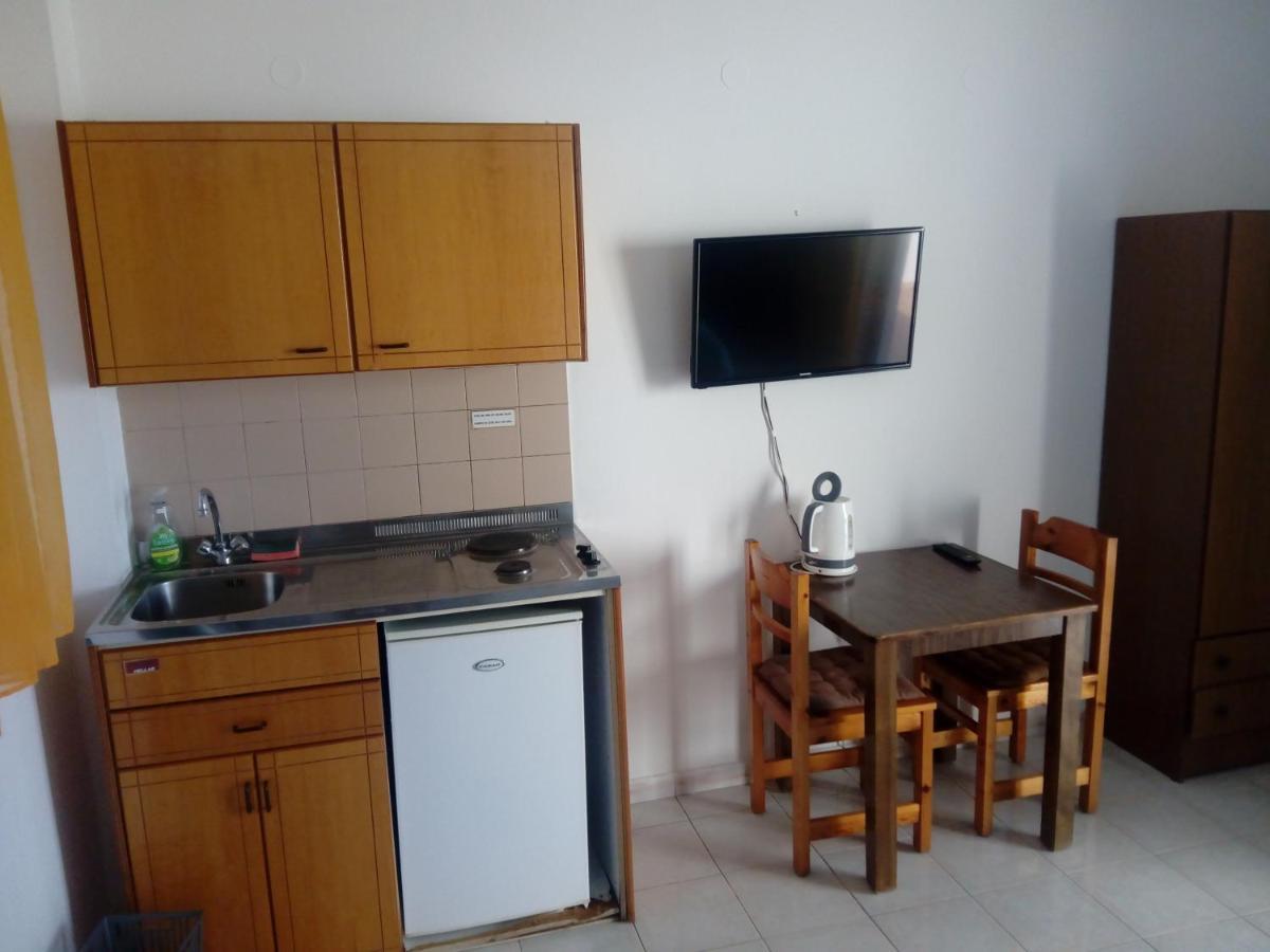 Debbi Appartments And Hotel Ialysos  Bagian luar foto