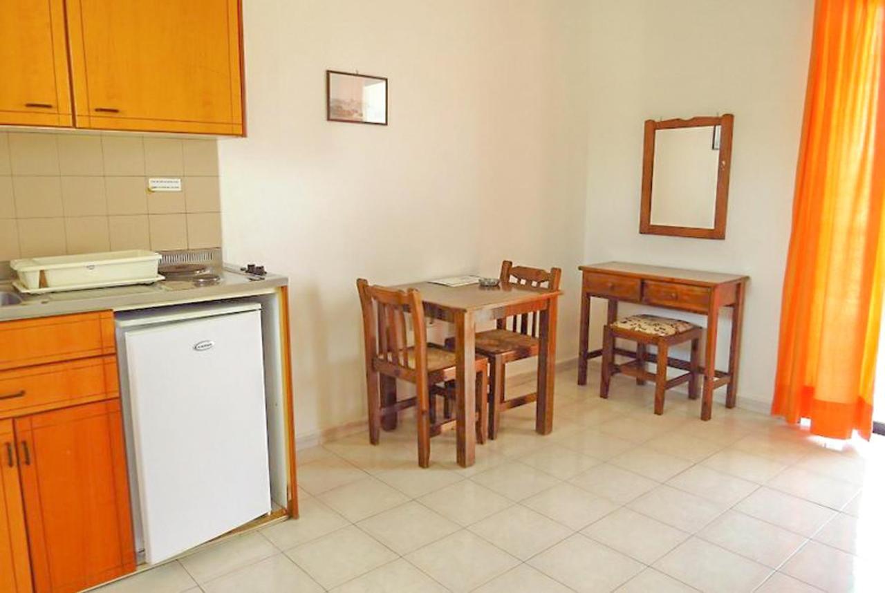 Debbi Appartments And Hotel Ialysos  Bagian luar foto