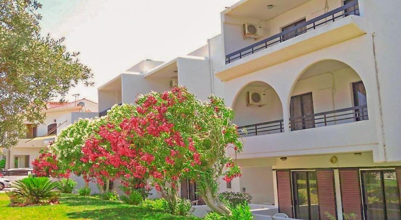 Debbi Appartments And Hotel Ialysos  Bagian luar foto