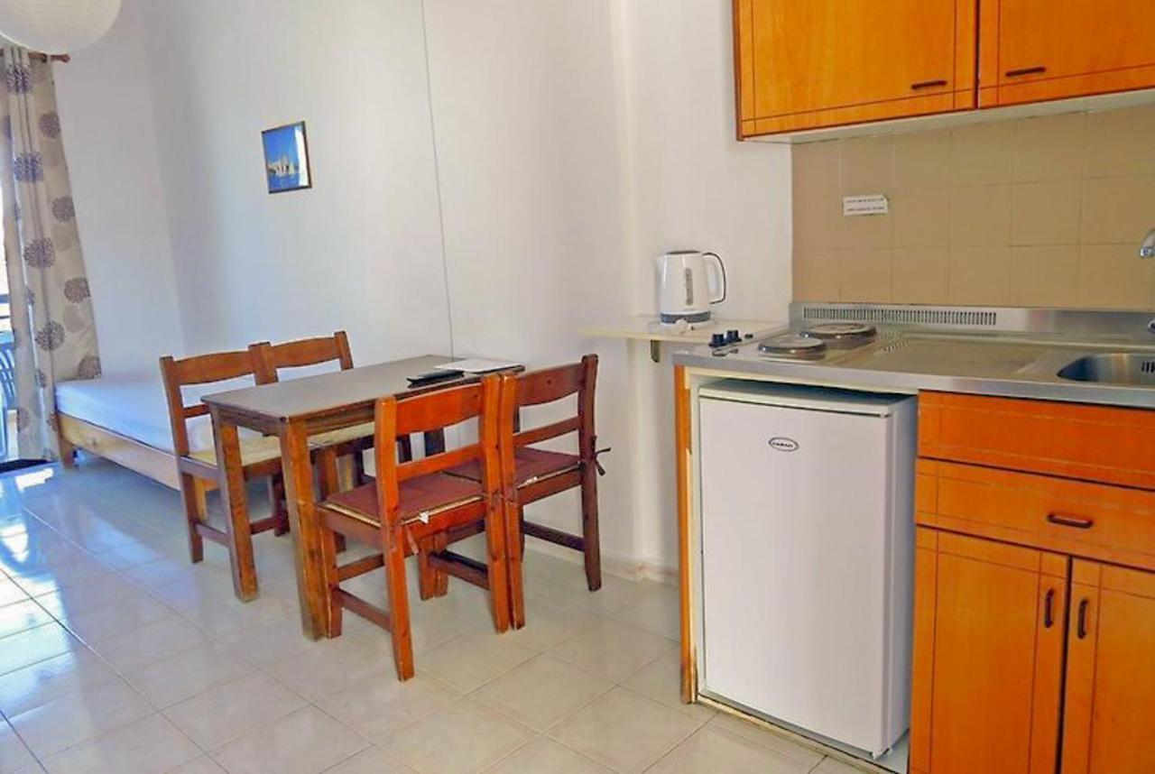 Debbi Appartments And Hotel Ialysos  Bagian luar foto